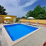 Kjara * Nova Vas (Porec)