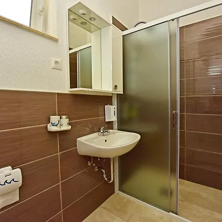 Kjara Lägenhet Nova Vas (Porec)