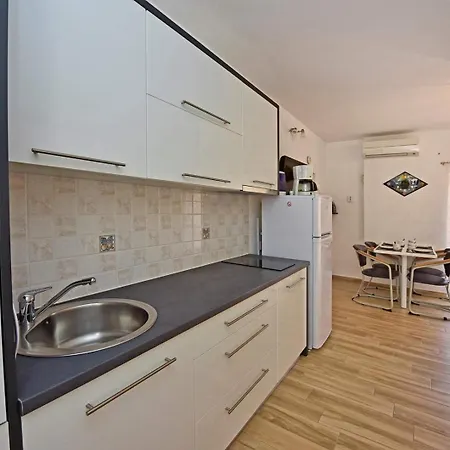 Kjara * Nova Vas (Porec)