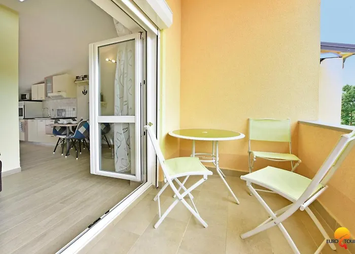 Διαμέρισμα Kjara *